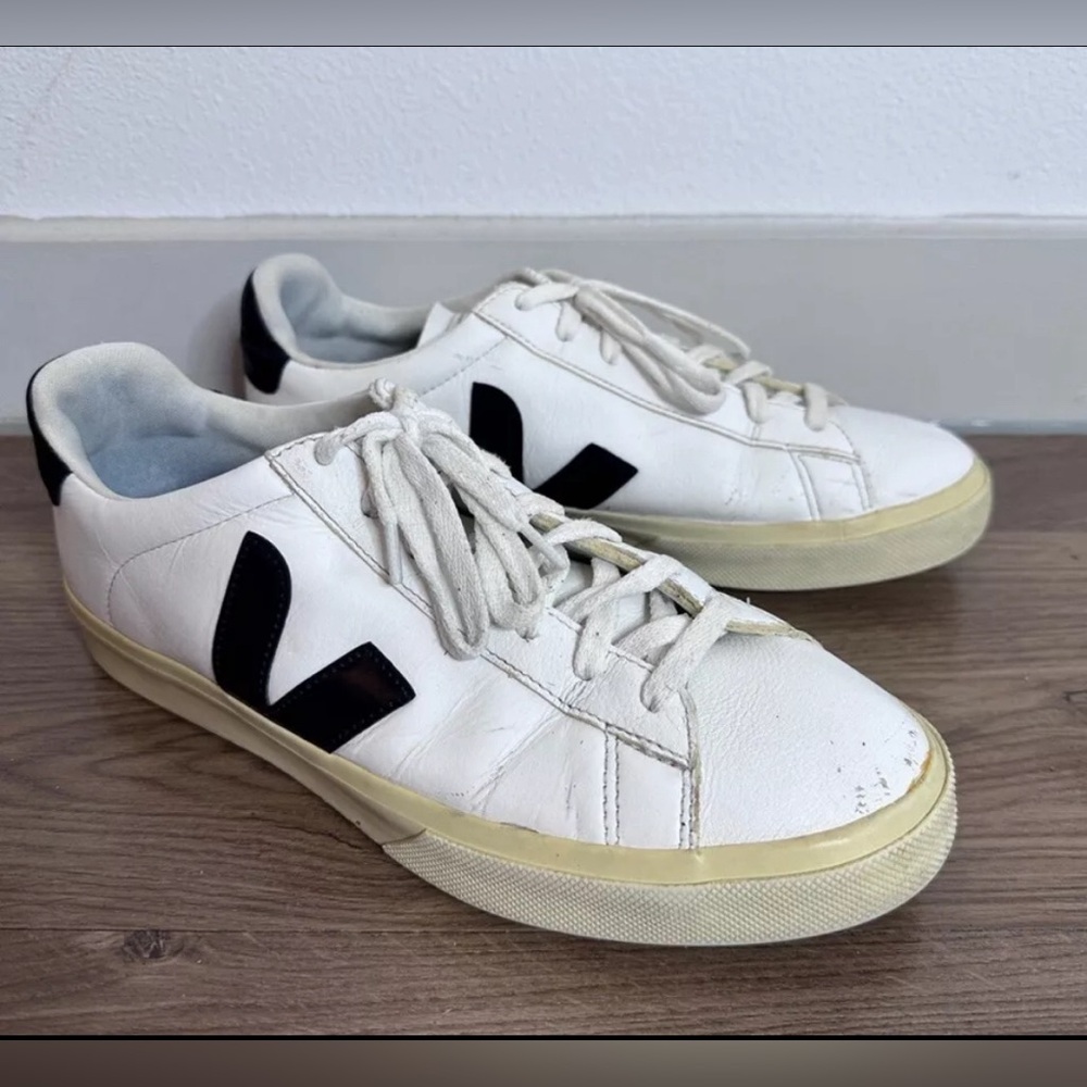 VEJA Womens Size 10 Esplar Leather Sneakers Panda White Black Shoes Sneakers